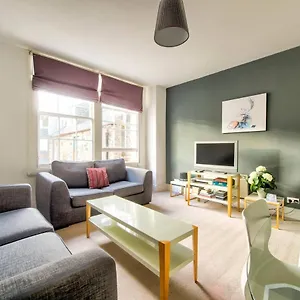 Joivy Great Location - Lovely Rose St Apt In City Centre Edinburgh